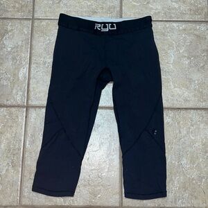 RYU black capri leggings